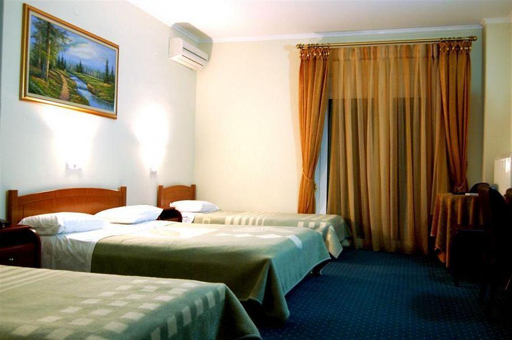 Hotel Alexandros Doxato エクステリア 写真