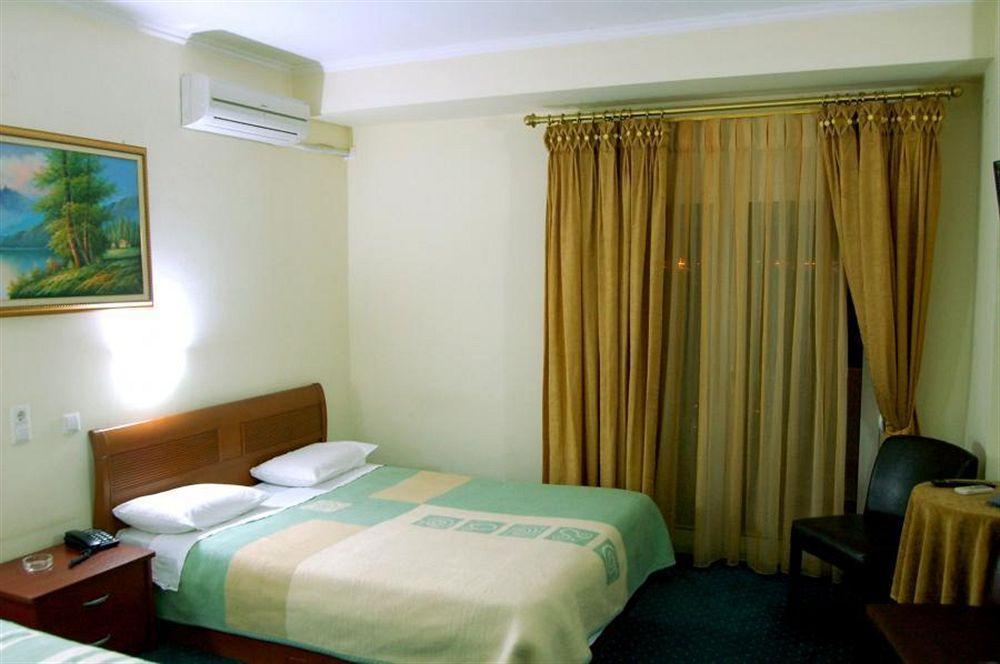 Hotel Alexandros Doxato エクステリア 写真