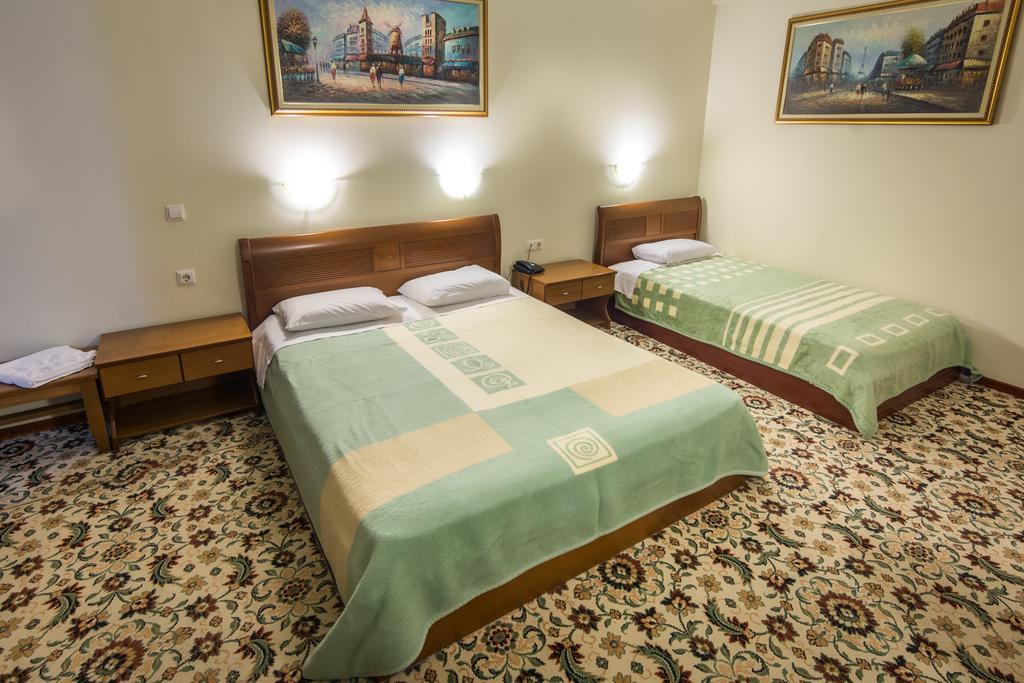 Hotel Alexandros Doxato エクステリア 写真